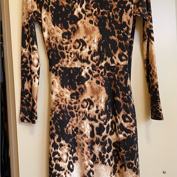 Wrap style leopard dress - Picture 4 of 4
